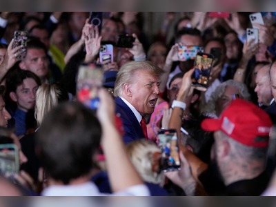 Donald Trump warned he is ‘walking a tightrope’ over judge attack