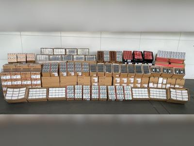 Driver arrested in Lok Ma Chau for smuggling HK$6m worth of mobile phone parts