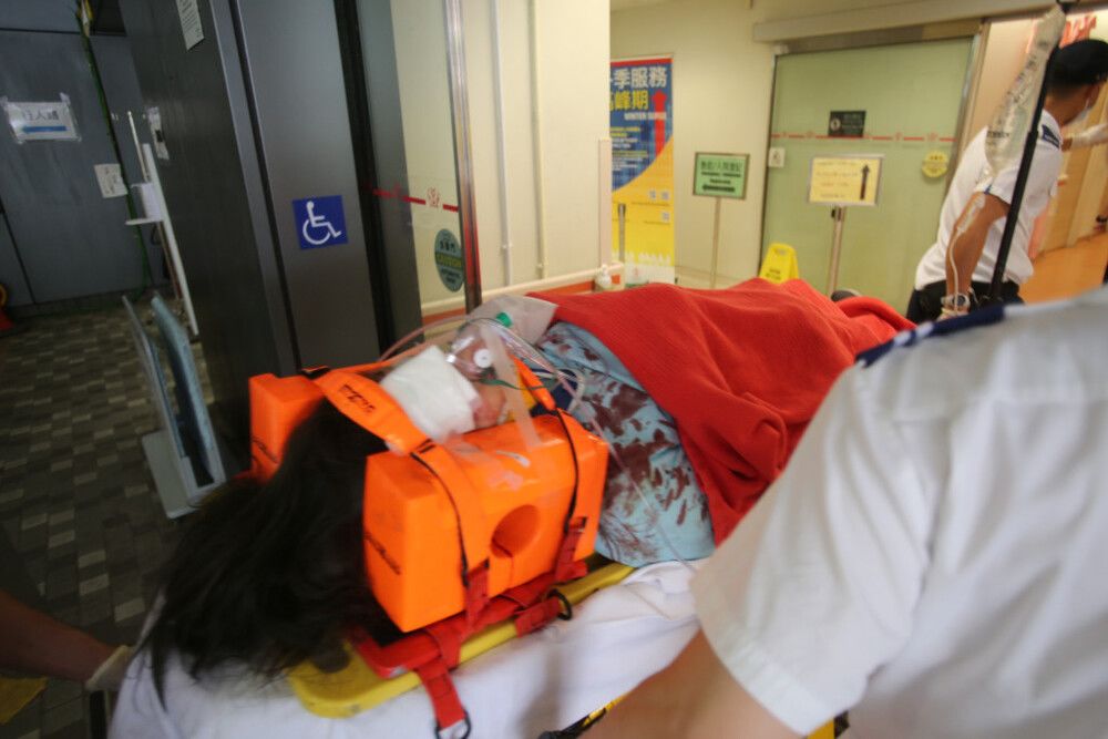 Four guards hospitalized over golf cart crash in Lok Ma Chau makeshift hospital