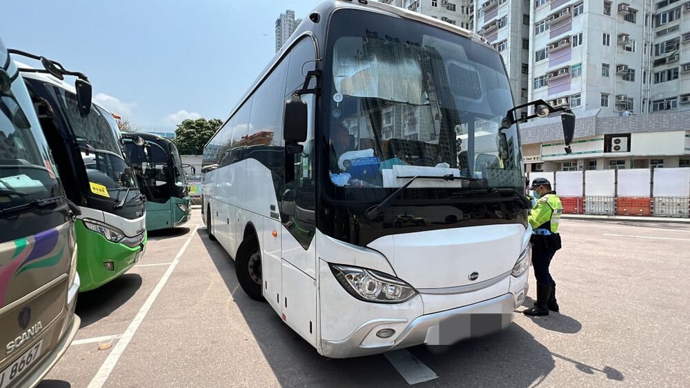 Mainland tourist seriously injured after being struck by reversing coach bus