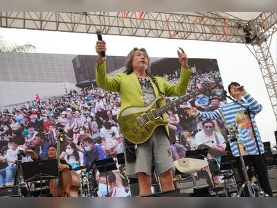 Free ‘Hello Hong Kong’ pop concert attracts thousands of fans but not many tourists