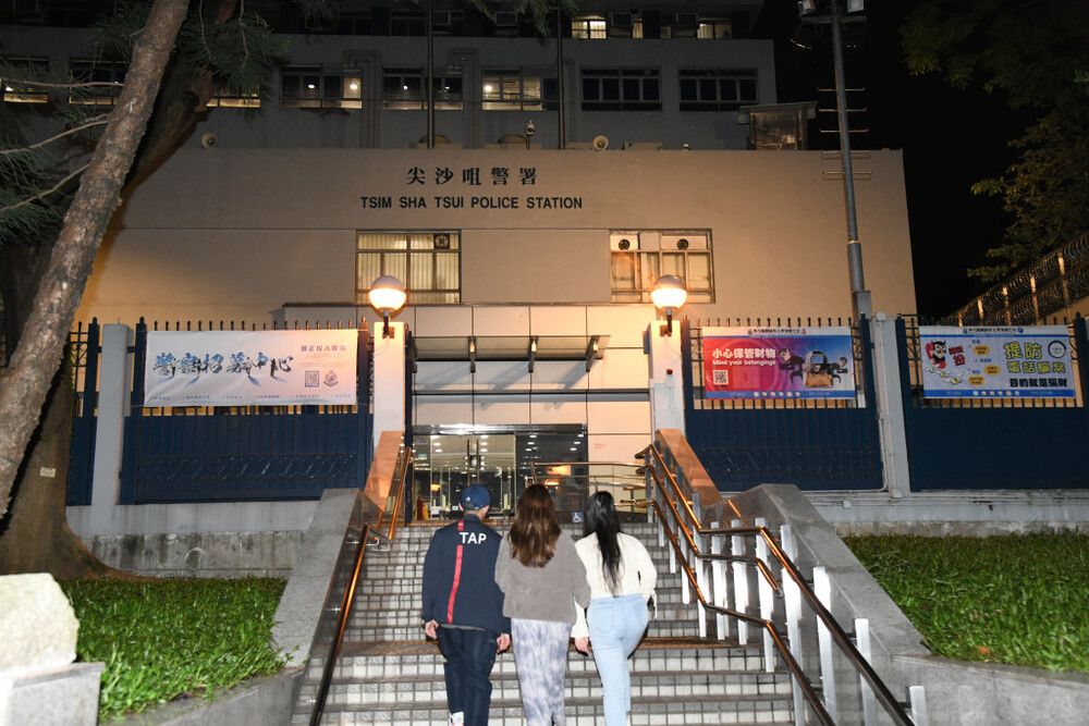 Duo arrested for HK$520,000 Mayday concert ticket scam