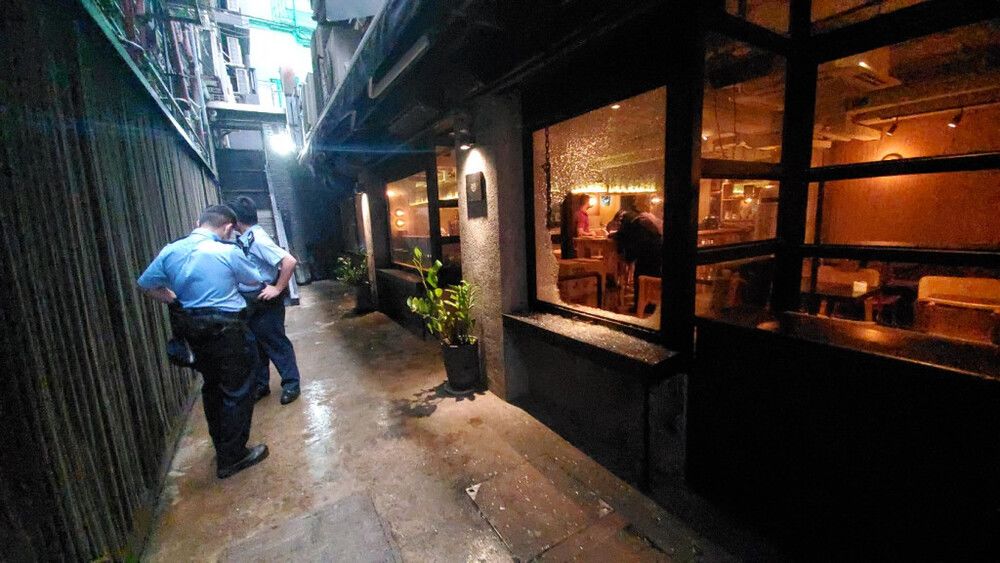 Bold thieves steal entire cash register after smashing restaurant window