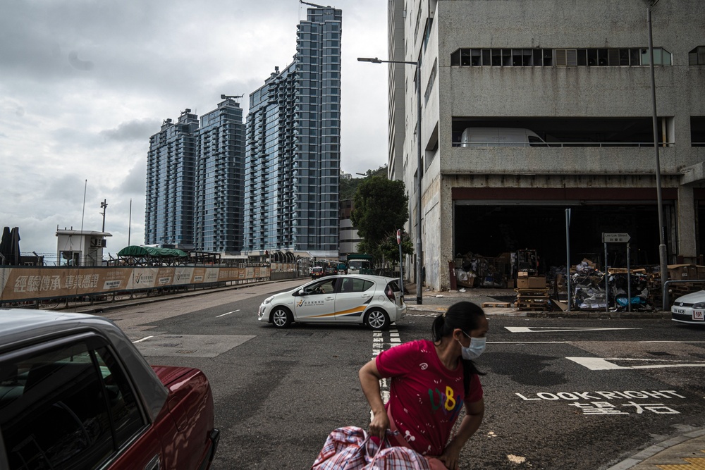 Hong Kong&rsquo;s latest billion-dollar white elephant shows up developer distress
