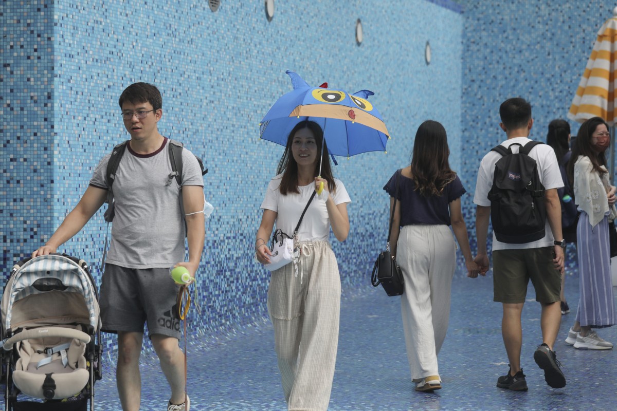 Hong Kong Introduces New Weather Alert as Temperatures Soar