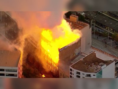 Dramatic Fire Engulfs Building in Surry Hills, Sydney