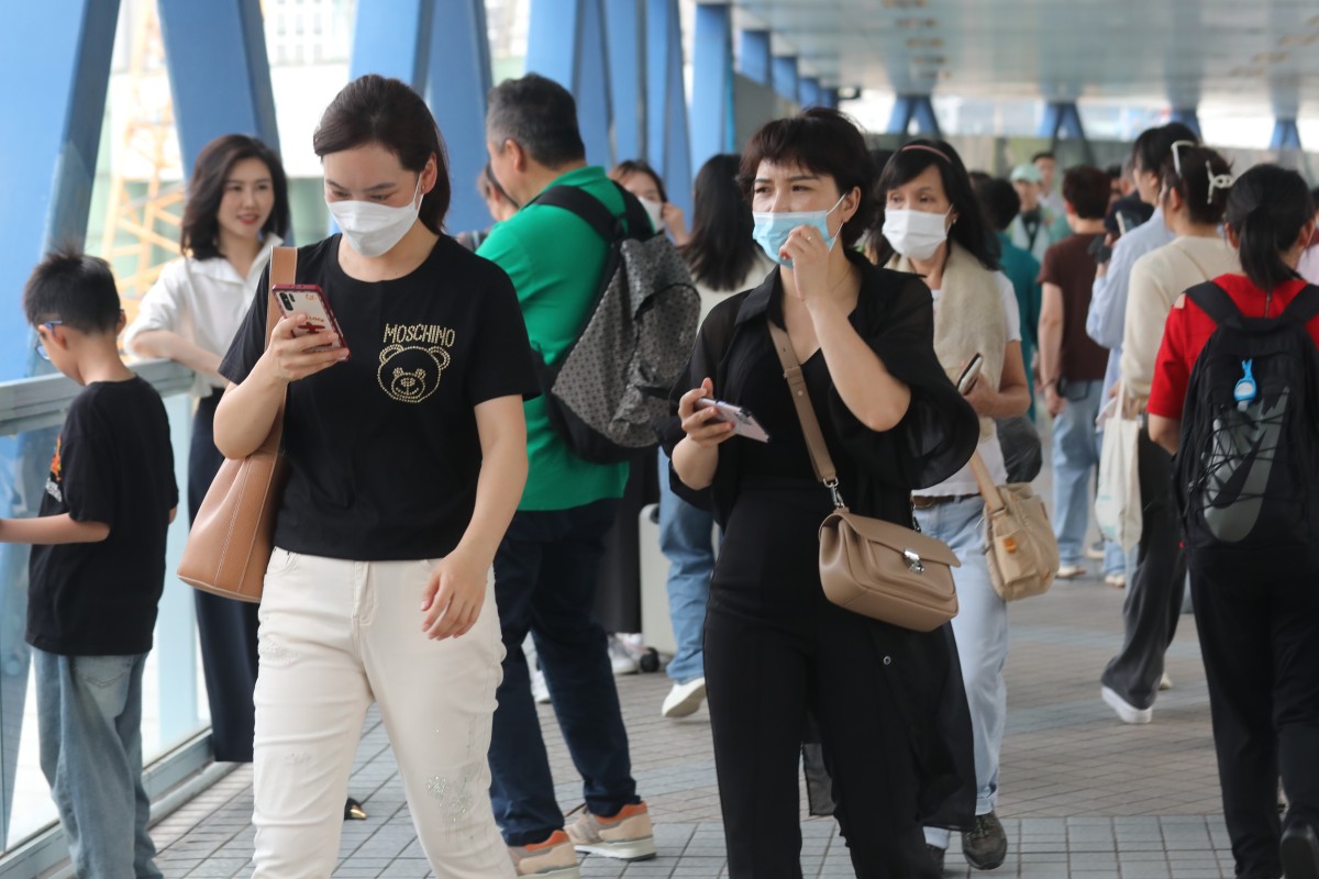 Flu Season Ends in Hong Kong with Positive Test Results, as Covid-19 Cases Continue to Rise Slowly