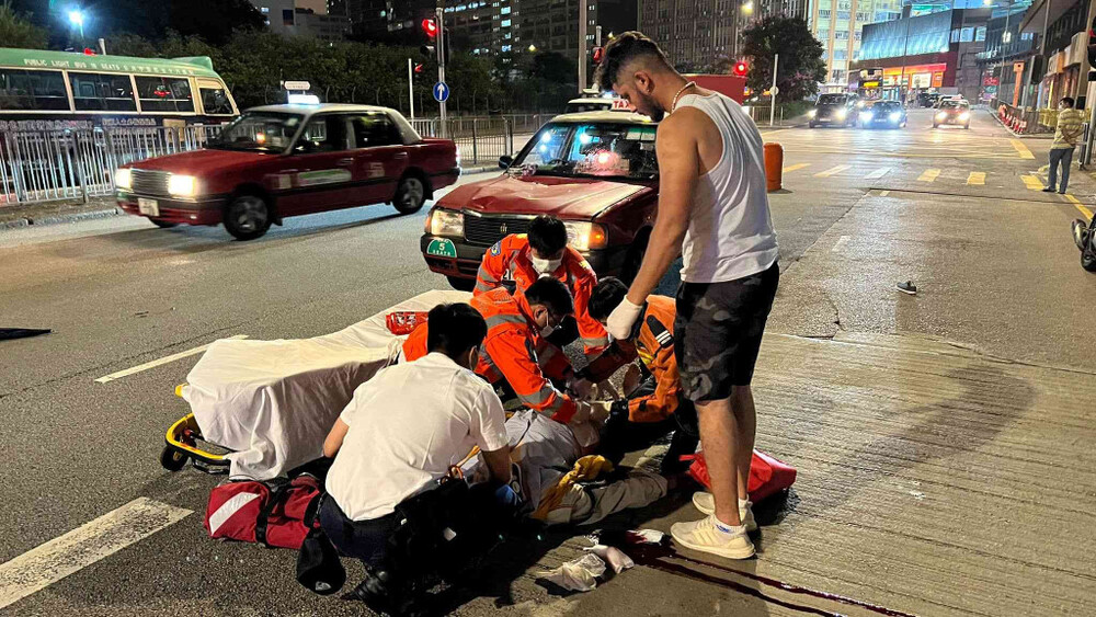 Elderly Man Injured in Taxi Accident in Cheung Sha Wan