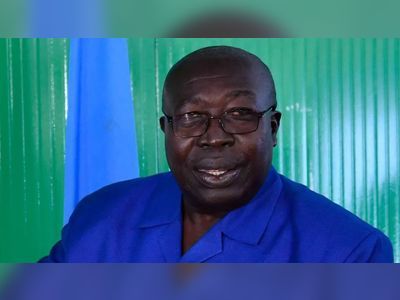 Soldier shoots dead politician he was guarding