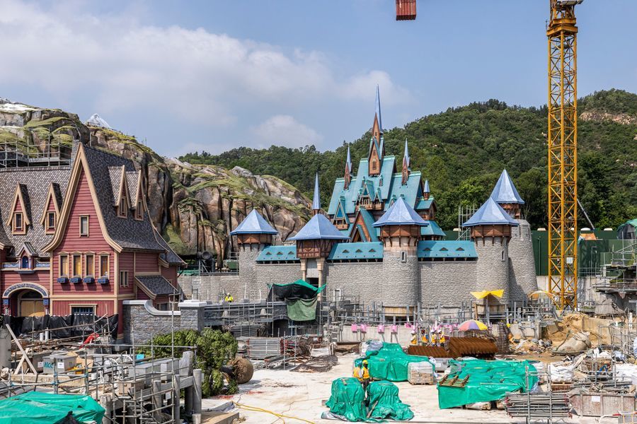 Hong Kong Disneyland sees net loss of HK$2.1 billion in 2017, its eighth straight year without profit