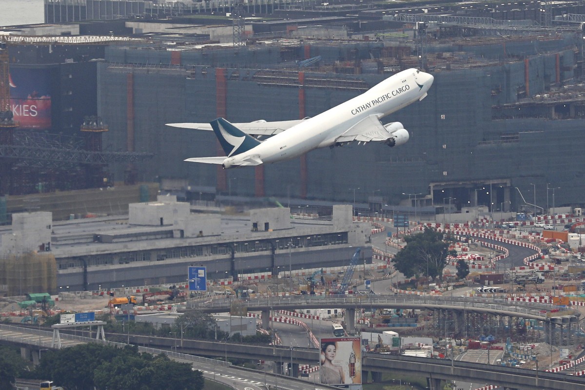 Hong Kong's Aviation Industry Faces Uphill Battle in Rebuilding Hub Status, but Profit Outlook is Positive