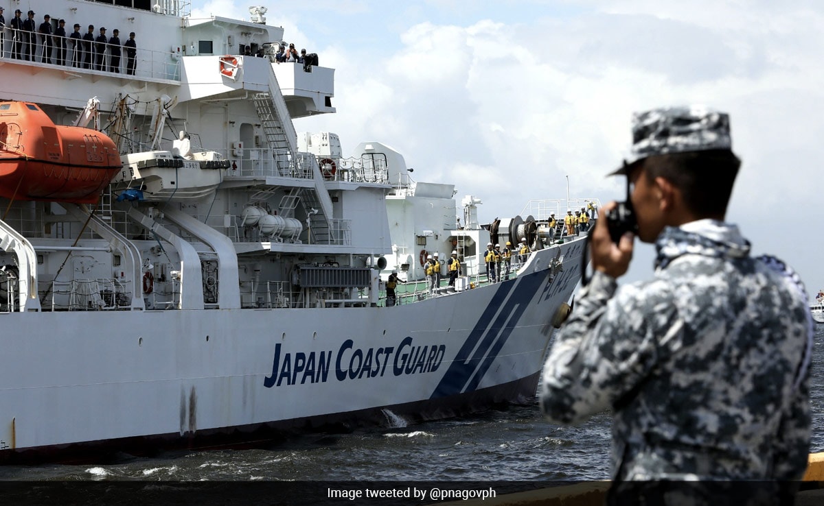 Philippines, US, and Japan Coastguards Hold Joint Drills in South China Sea